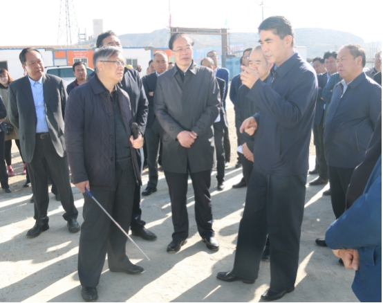 省委副書記、省長(zhǎng)王建軍等領(lǐng)導(dǎo)一行視察海東工業(yè)園區(qū)臨空綜合經(jīng)濟(jì)園